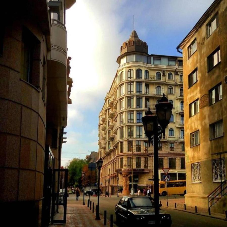 Apartment On Grecheskaya 5 オデッサ エクステリア 写真